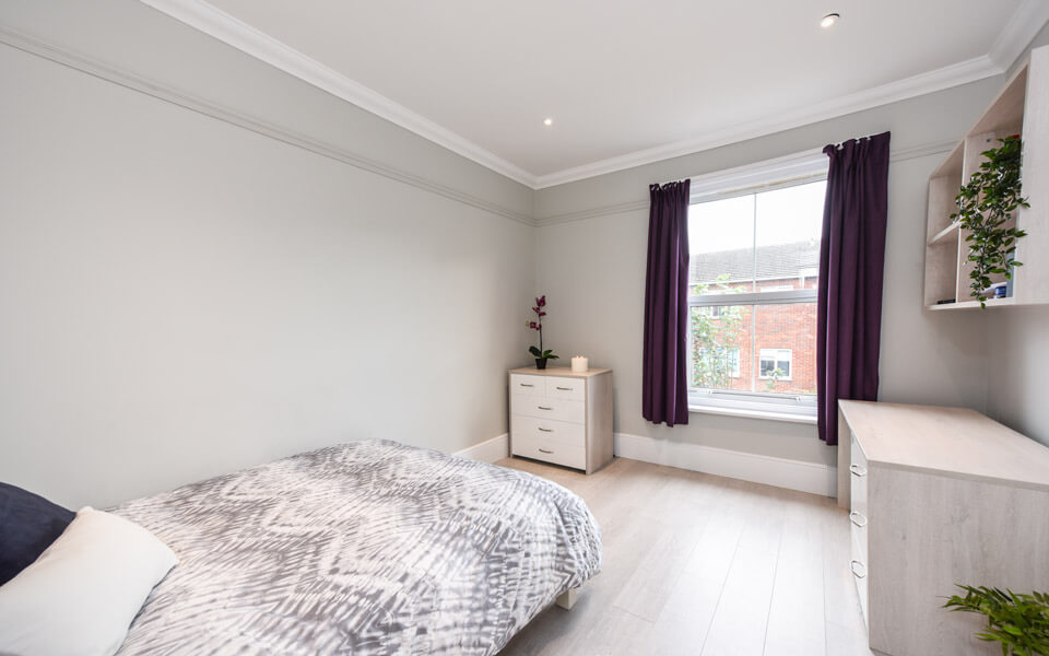 reburbished-double-bedroom-shaftesbury-avenue-southsea-portsmouth